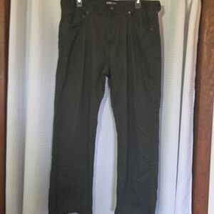 Kirkland Signature Men's 38x30 Olive Green Khaki Pants Casual Comfort Classic